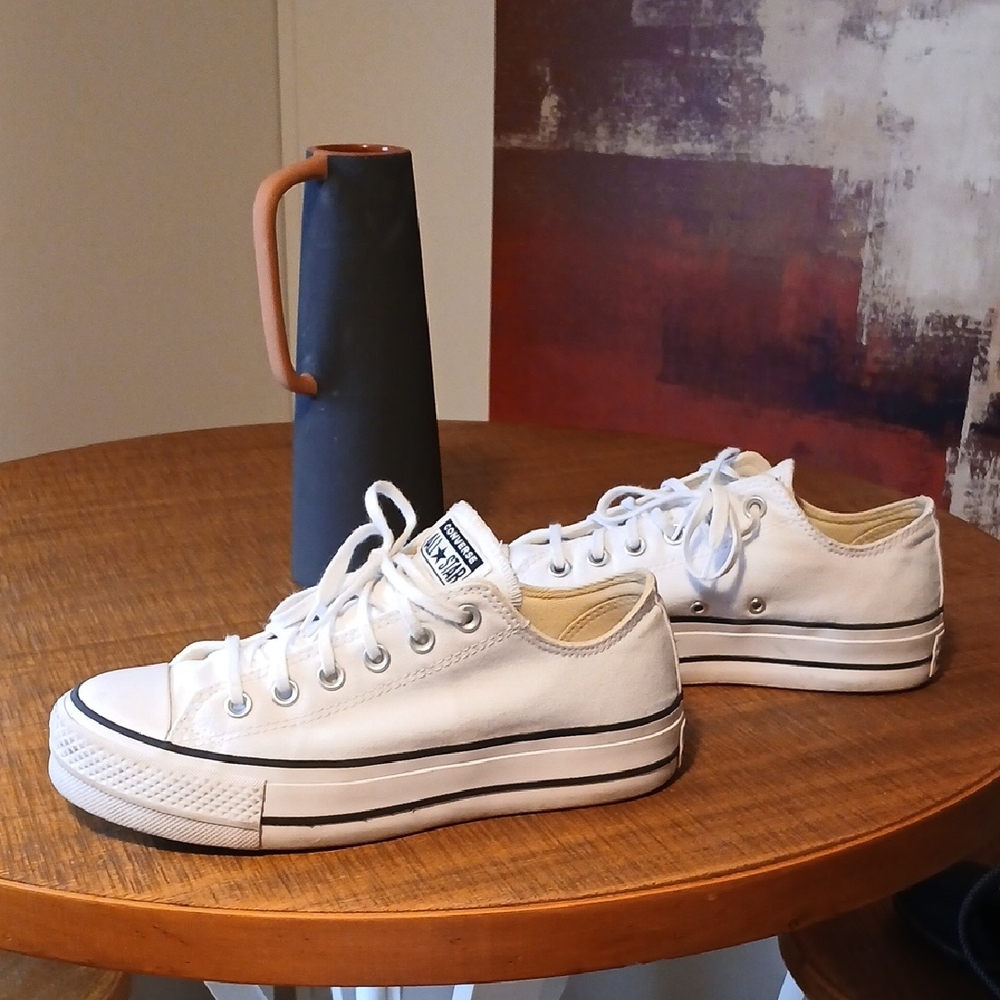 Converse Cream Low-Top Sneakers